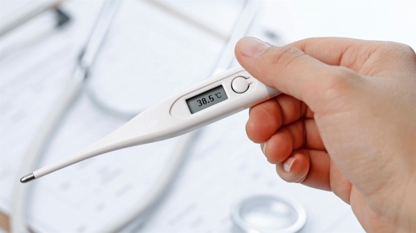 Nhiệt kế điện tử là gì? Dùng để làm gì? Nên mua loại nào?
